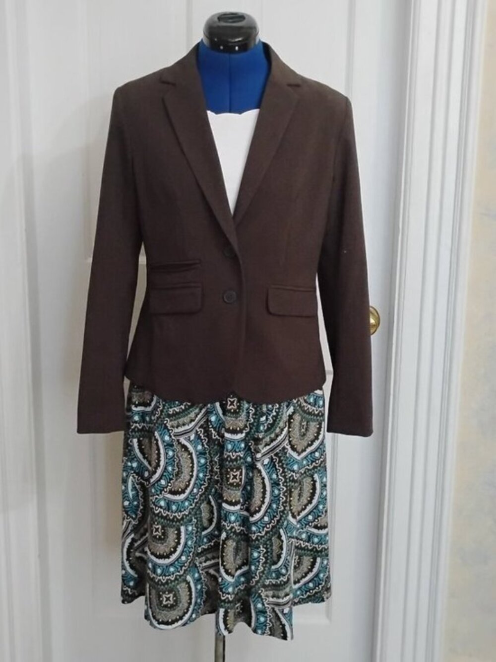 New York and Company Skirt Suit Set - Picture 2 of 14
